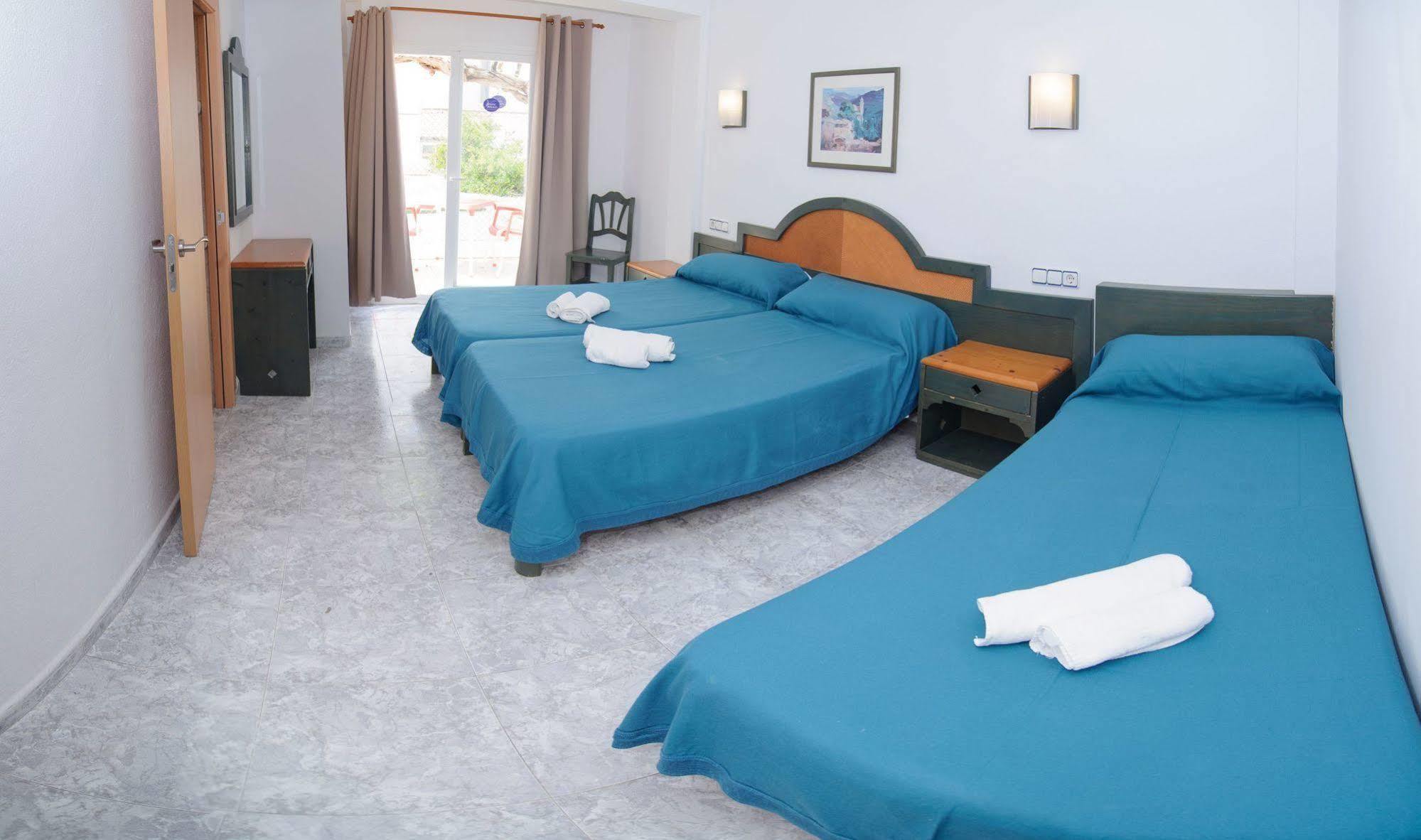 Hostal Rosalia Sant Antoni de Portmany Zewnętrze zdjęcie